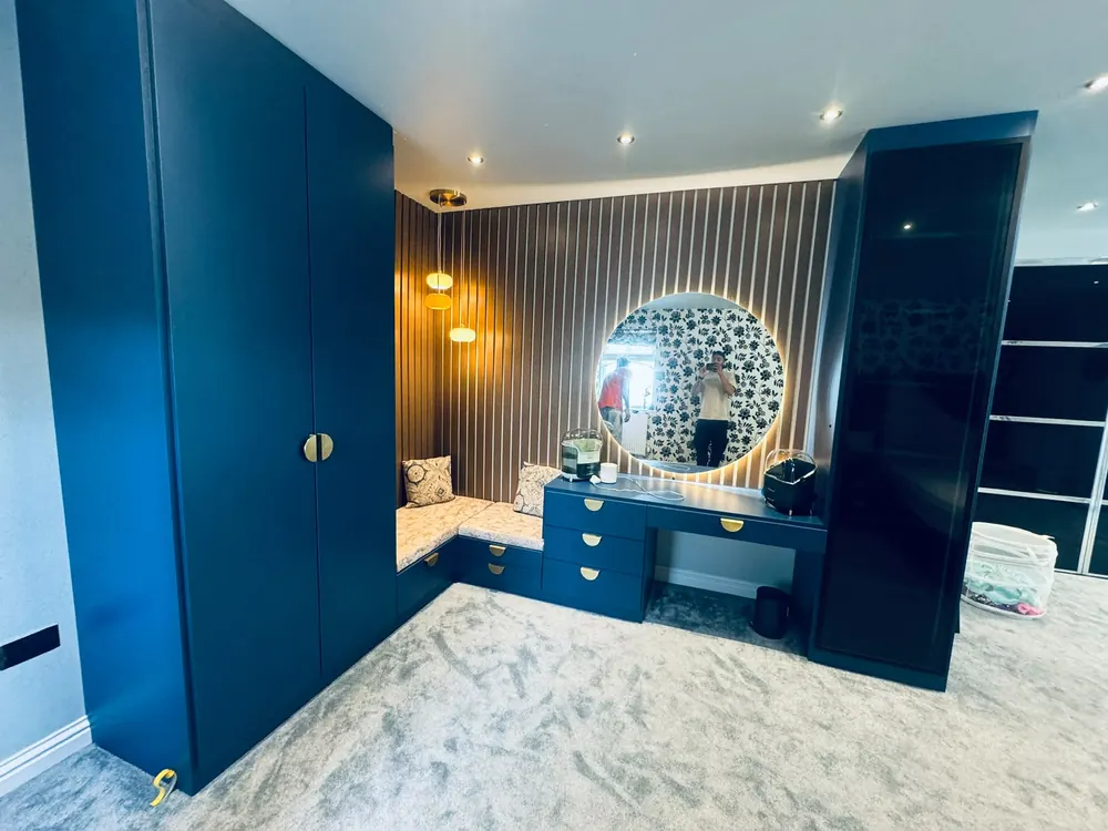 Walk-in dressing room &mdash; Flex Fitted Wardrobes on TikTok